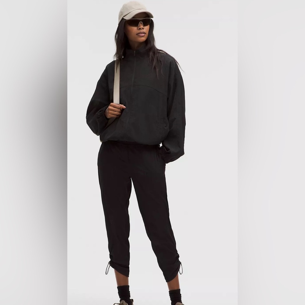 lululemon athletica Dance Studio Mid-Rise Cropped Pant Black Size 8